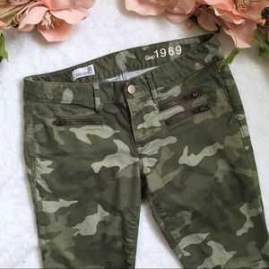 Camo MOTO skinny jeans ax 26 trying to delete this item